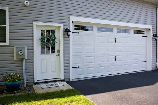 24/7 Emergency Garage Door Panel Replacement experts in Mountain Home, AR